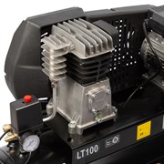 wdk-91040-maslyanyi-porshnevoi-kompressor-s-remennym-privodom-400-l-min-100l-9-bar-220v-*