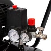 wdk-90225-masslyanyi-porshnevoi-kompressor-s-pryamym-privodom-225l-min-24l-8-bar-220v-1-5-kvt//