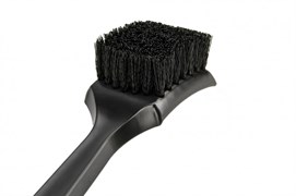 glosswork-tire-brush-schetka-dlya-moiki-pokryshek5